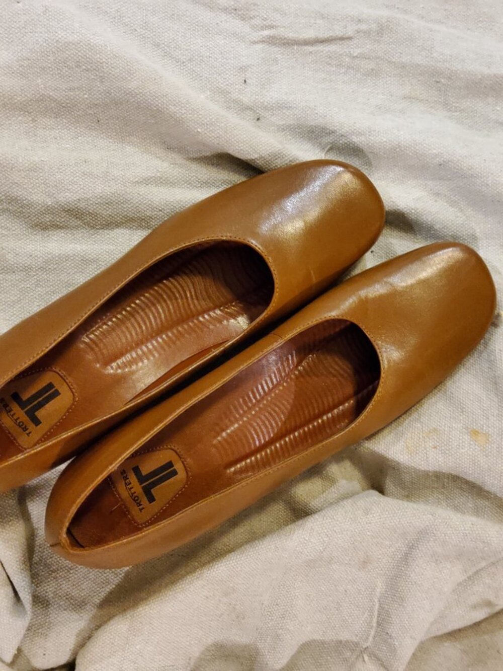Trotter's Slip on Wedge shoes size 9N